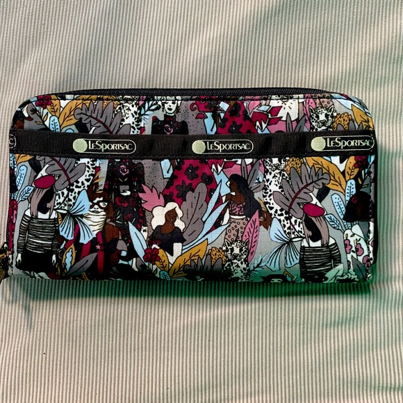 Lesportsac Bags Lesportsac Wallet Women Print Poshmark